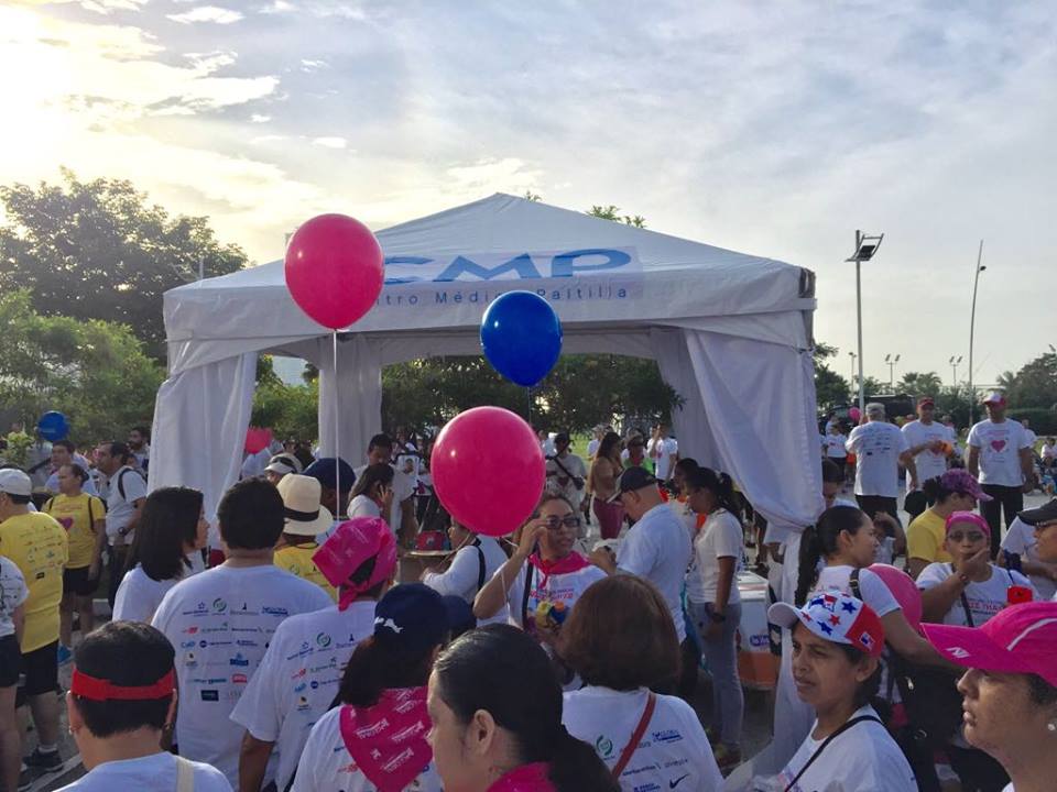Hospital Paitilla tomó presión y glucosa gratuita en la XVIII caminata Susie Thayer
