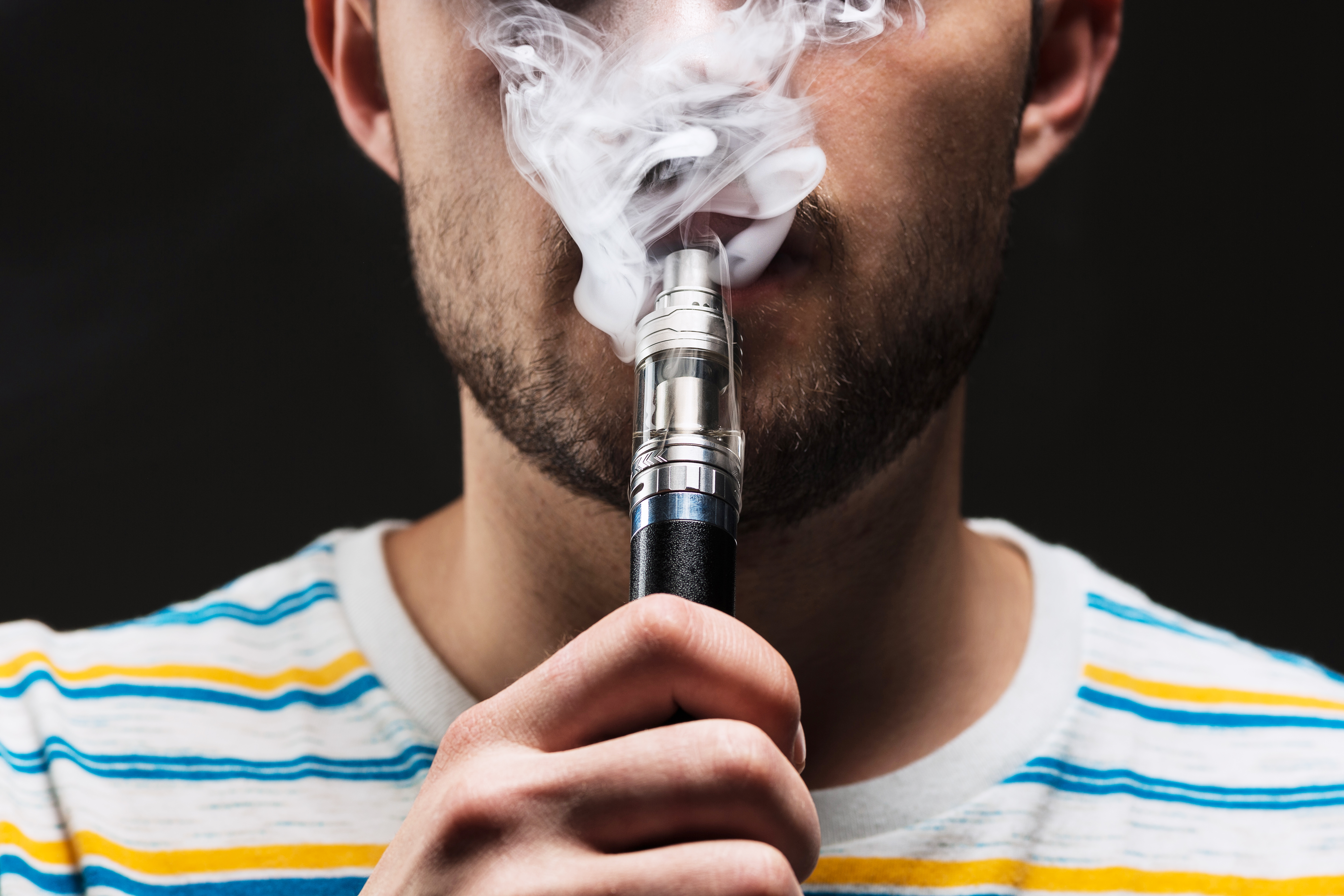 Cigarrillos electrónicos, una pandemia silenciosa